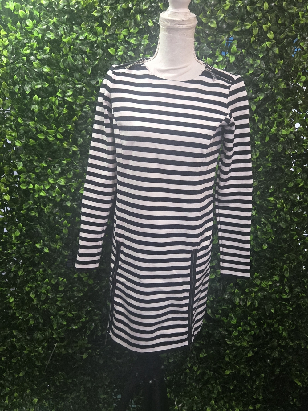 Michael Kors Black and White Striped Long-Sleeve Mini Dress - Picture 4 of 11